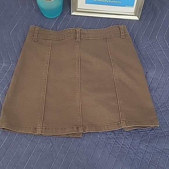 ARMY GREEN MINI SKIRT - Picture 5 of 5